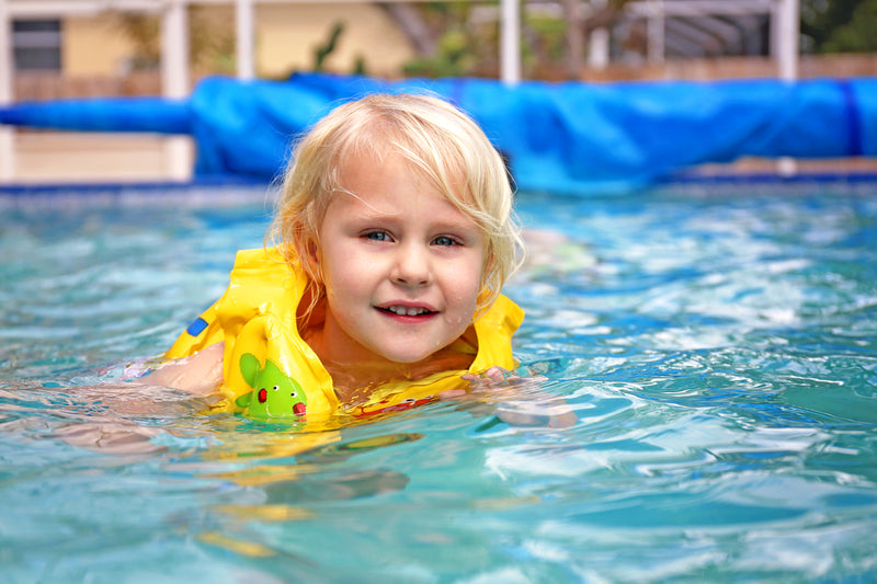 How to Get Your Baby to Feel Comfortable in the Water