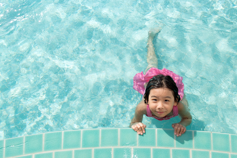 How to Safely Introduce Your Children to the Water