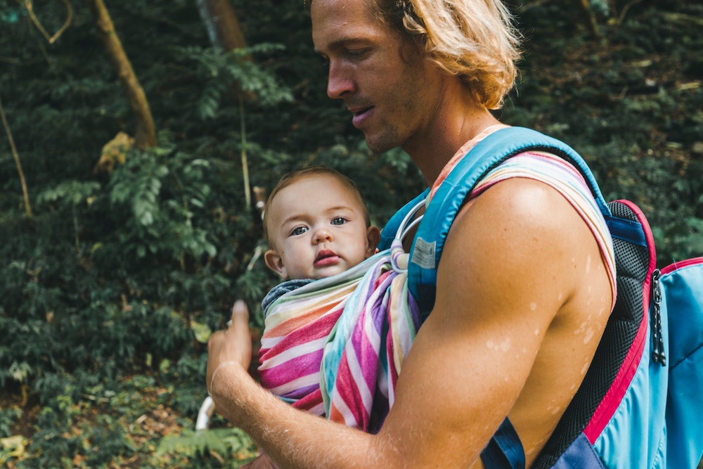 Strap in and Share the Love: Top 5 Benefits of Babywearing for Parents and Newborns