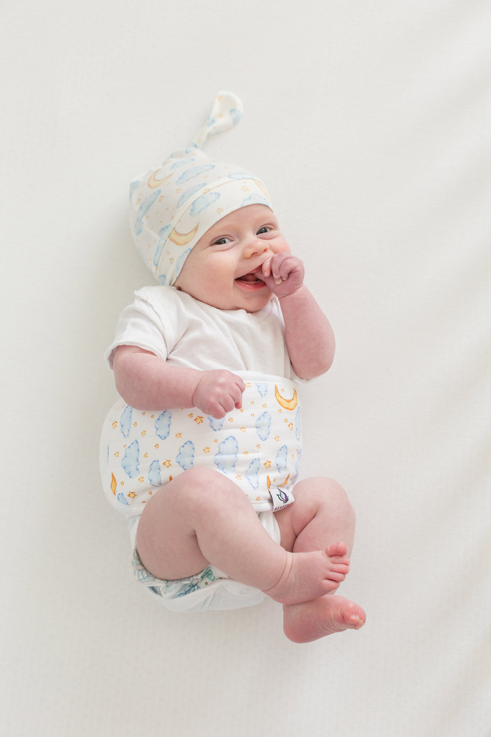 Luna MEMEENO baby belly band for gas colic and fussiness