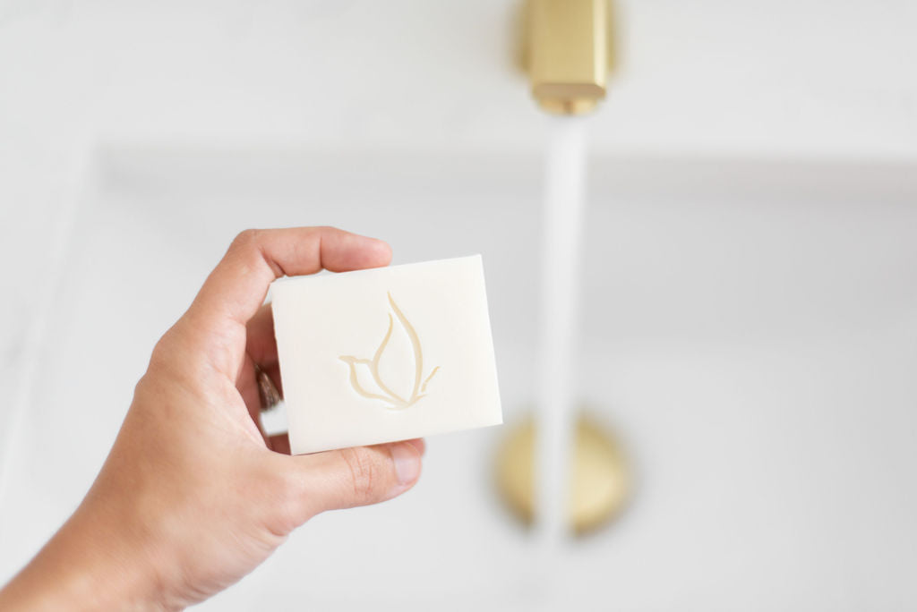 hand holding memeeno soap