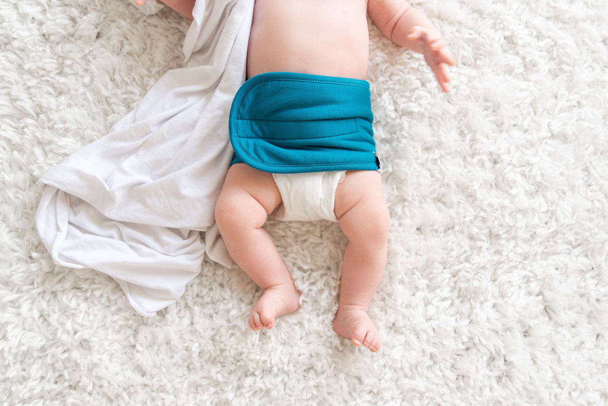 close up of baby belly band ocean for colic relief